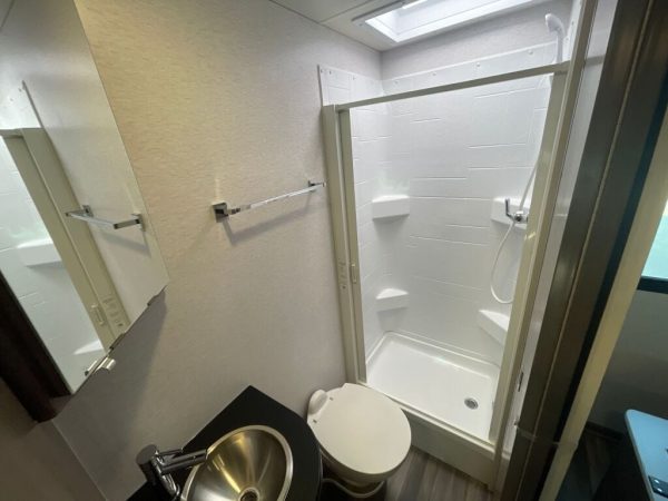 2025 Winnebago Porto 24P - Image 11