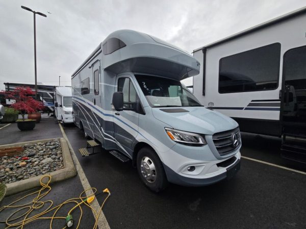 2025 Winnebago View 24D - Image 2