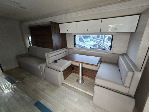 2025 Winnebago View 24D - Image 6