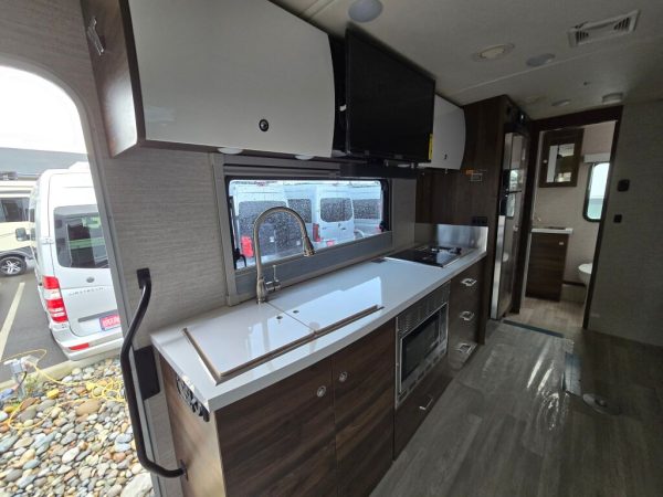 2025 Winnebago View 24D - Image 7