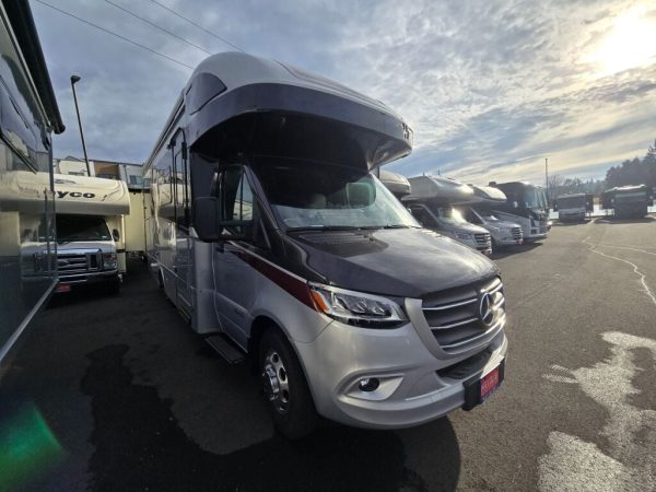 2025 Winnebago View 24T - Image 2