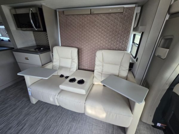 2025 Winnebago View 24T - Image 6
