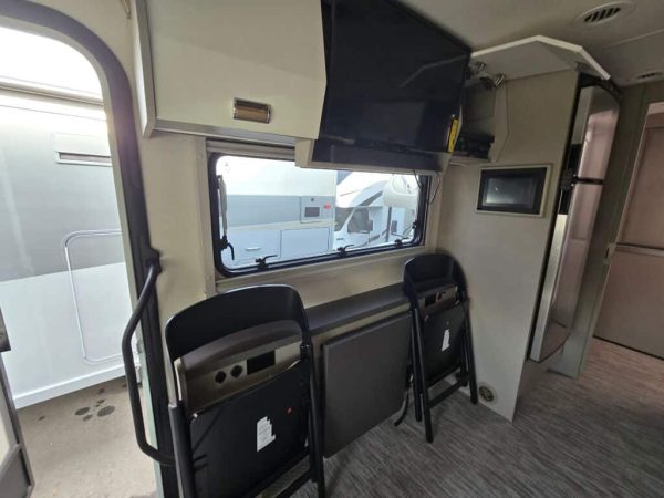 2025 Winnebago View 24T - Image 7