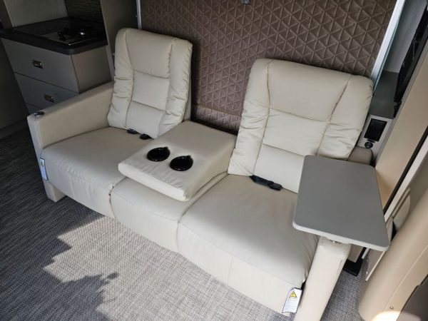 2025 Winnebago View 24T - Image 13
