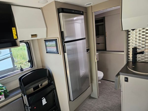 2025 Winnebago View 24T - Image 15