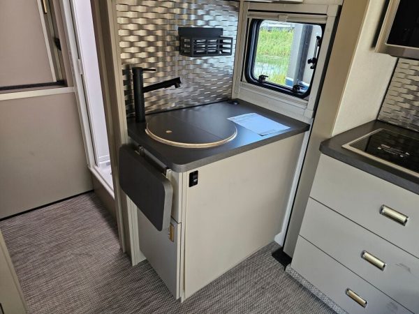 2025 Winnebago View 24T - Image 16