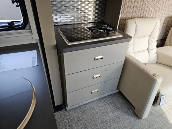 2025 Winnebago View 24T - Image 23