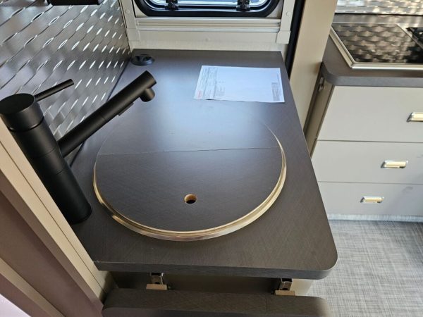 2025 Winnebago View 24T - Image 24