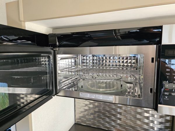 2025 Winnebago View 24T - Image 25