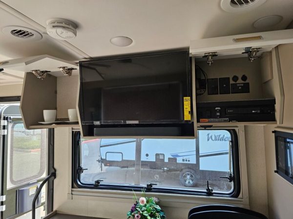 2025 Winnebago View 24T - Image 30