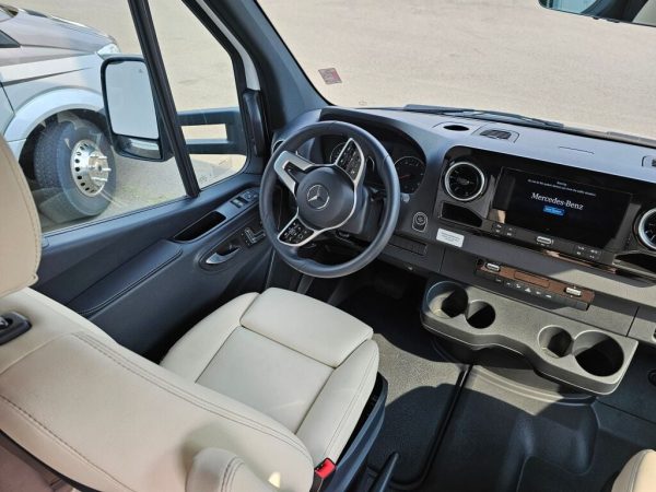 2025 Winnebago View 24T - Image 7