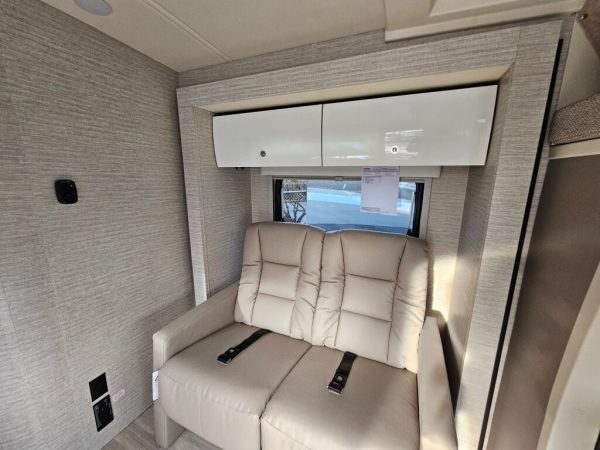 2025 Winnebago View 24V - Image 13