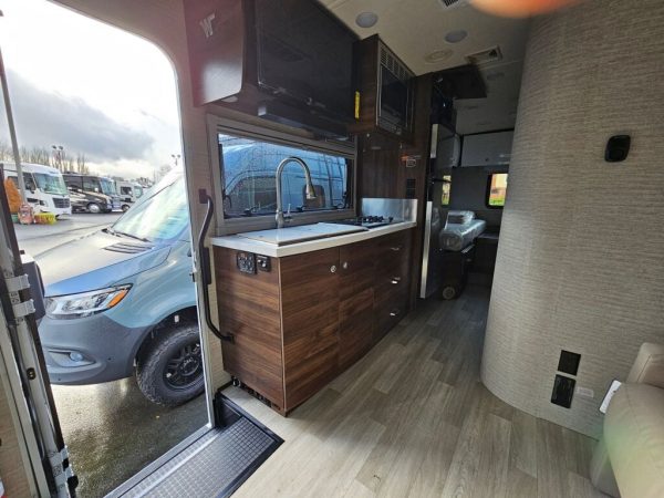 2025 Winnebago View 24V - Image 31