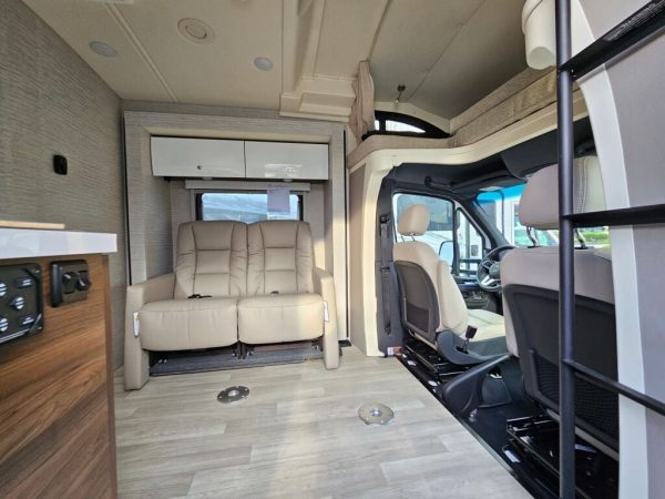 2025 Winnebago View 24V - Image 6
