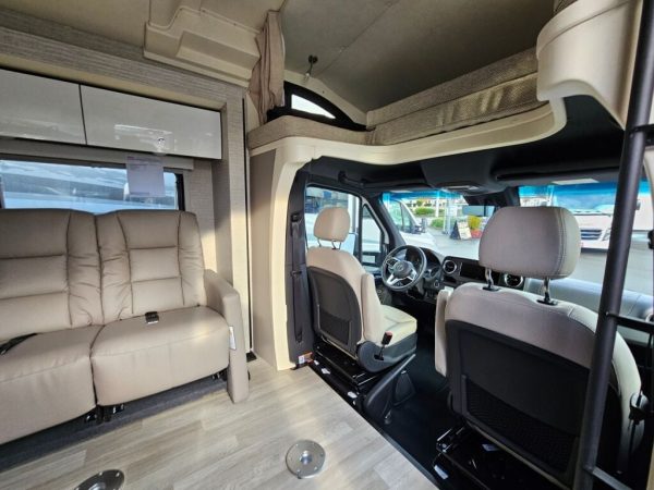 2025 Winnebago View 24V - Image 7