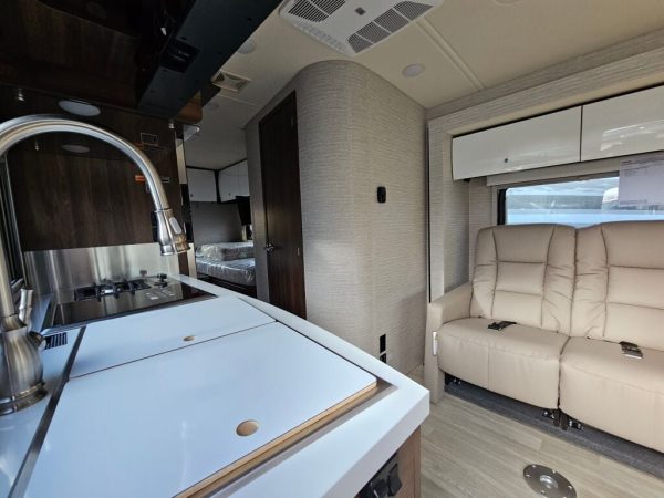 2025 Winnebago View 24V - Image 9
