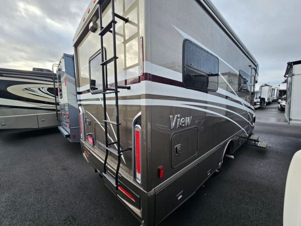 2025 Winnebago View 24V - Image 6