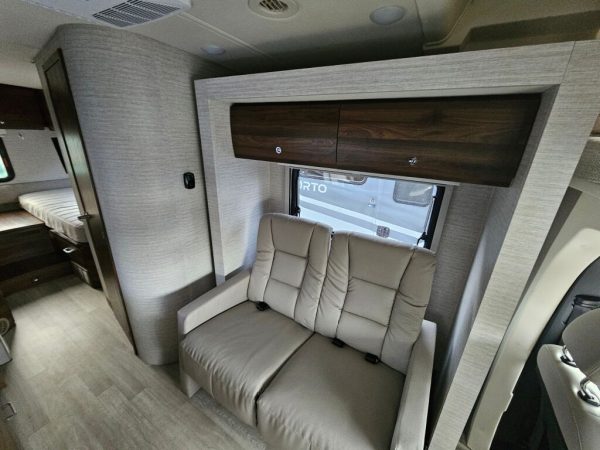 2025 Winnebago View 24V - Image 9