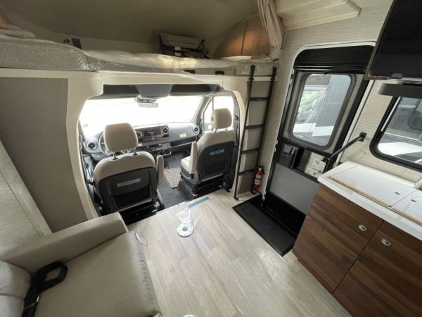 2025 Winnebago View 24V - Image 19