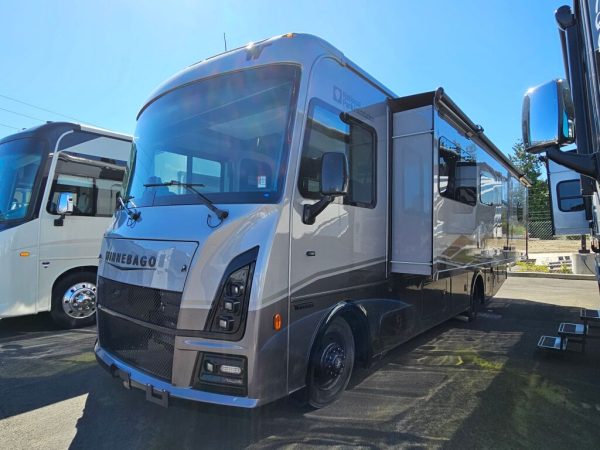 2025 Winnebago Vista 29N - Image 2