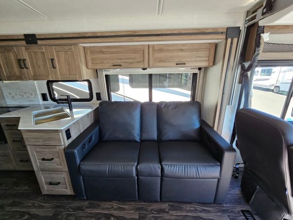 2025 Winnebago Vista 29N - Image 20