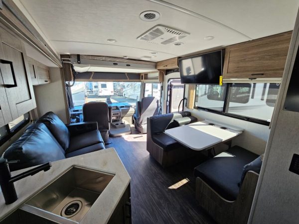 2025 Winnebago Vista 29N - Image 7