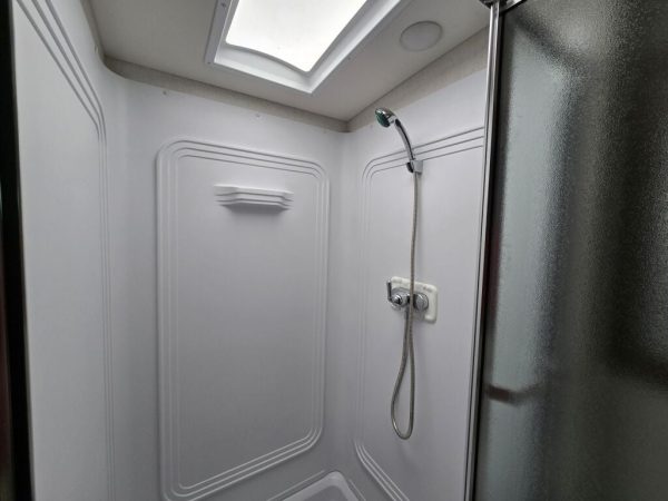 2025 Winnebago Vista 33K - Image 18