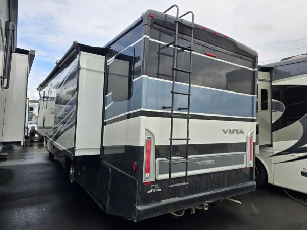 2025 Winnebago Vista 33K - Image 3