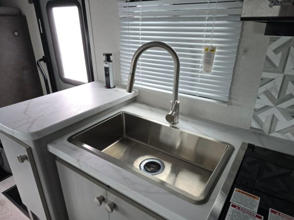 2026 Coachmen Freelander 22XG - Image 21