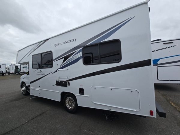 2026 Coachmen Freelander 22XG - Image 6