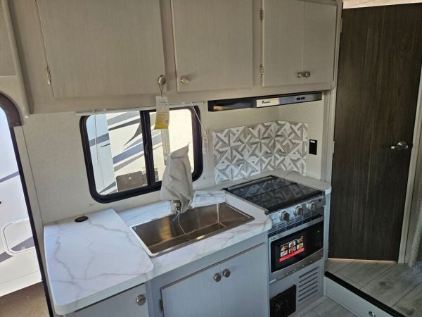 2026 Coachmen Freelander 23FS - Image 14
