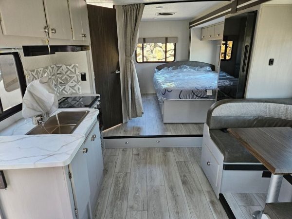 2026 Coachmen Freelander 23FS - Image 9