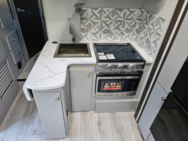 2026 Coachmen Freelander 26DS - Image 14