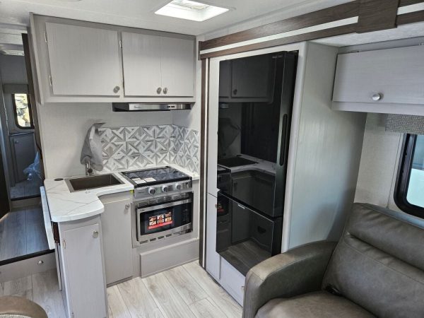 2026 Coachmen Freelander 26DS - Image 9