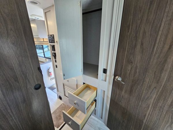 2026 Coachmen Freelander 26DS - Image 29