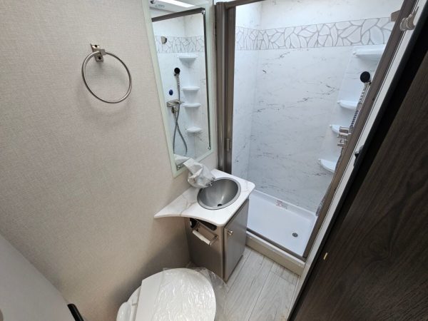 2026 Coachmen Freelander 26DS - Image 32