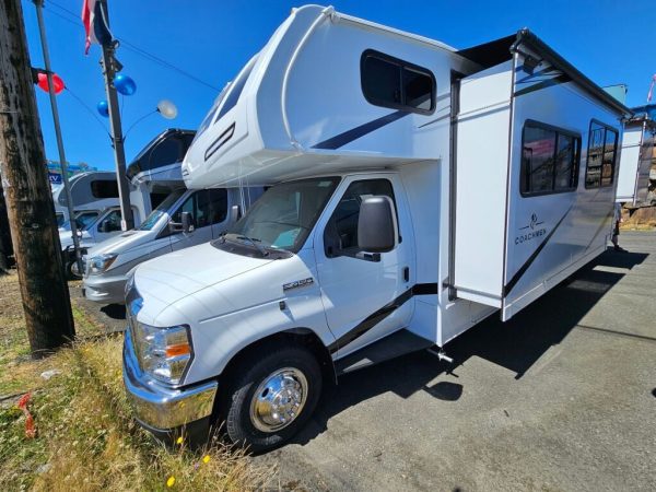 2026 Coachmen Freelander 31MB - Image 2