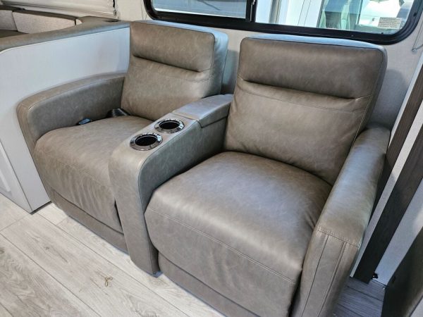 2026 Coachmen Freelander 31MB - Image 11