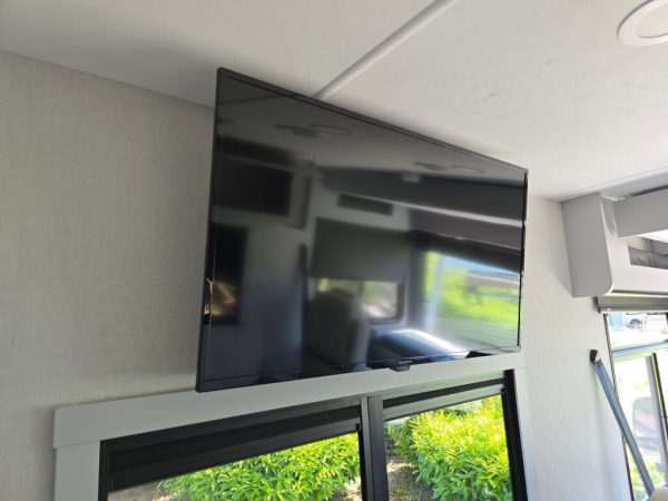 2026 Coachmen Pursuit 27XPS - Image 30