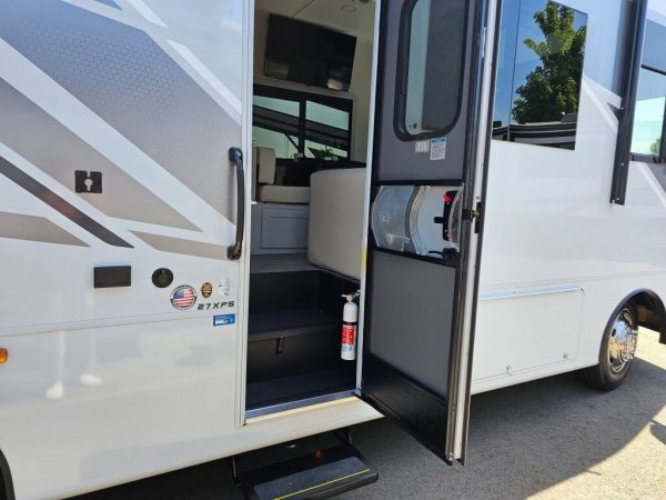 2026 Coachmen Pursuit 27XPS - Image 11