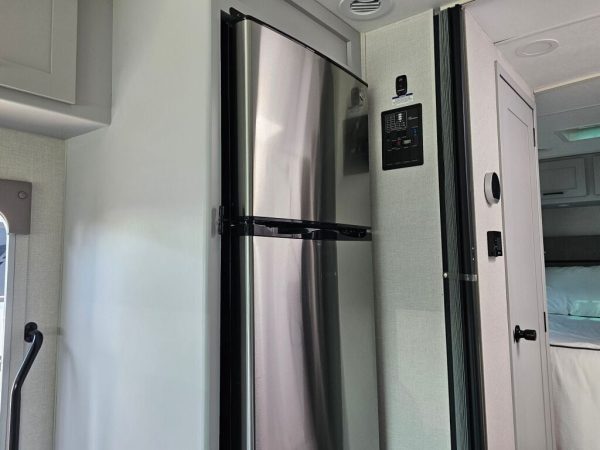 2026 Coachmen Pursuit 27XPS - Image 20