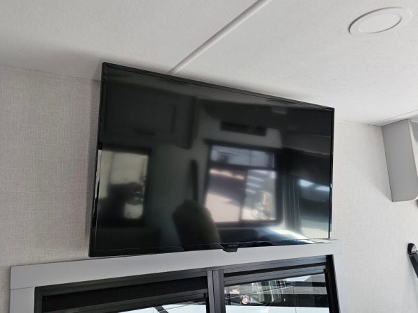 2026 Coachmen Pursuit 27XPS - Image 25