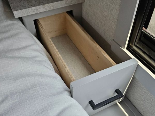 2026 Coachmen Pursuit 27XPS - Image 31