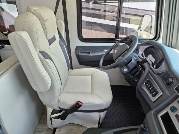 2026 Coachmen Pursuit 27XPS - Image 37