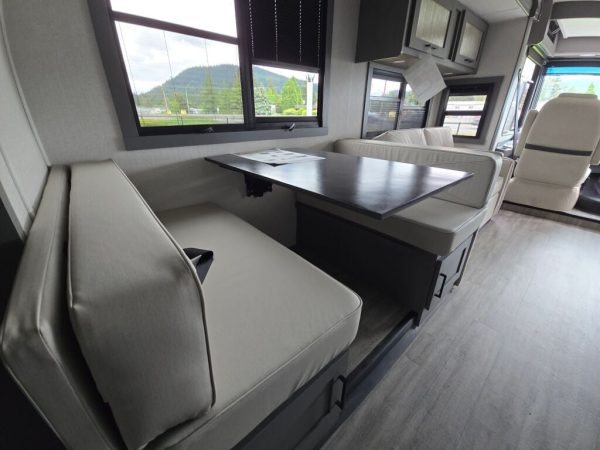 2026 Coachmen Pursuit 31ES - Image 16