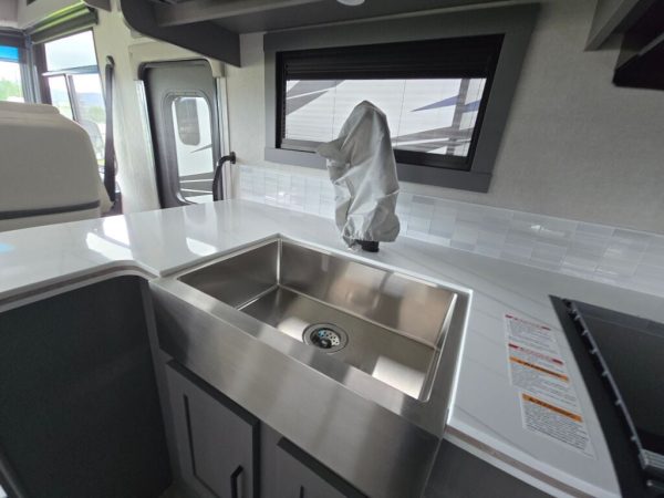 2026 Coachmen Pursuit 31ES - Image 19