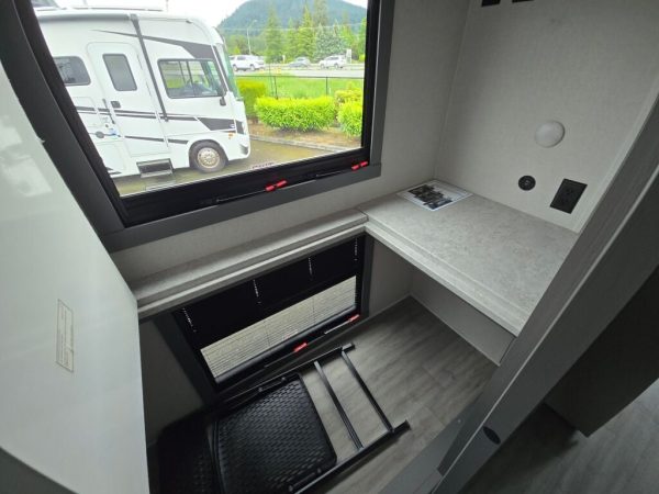 2026 Coachmen Pursuit 31ES - Image 23