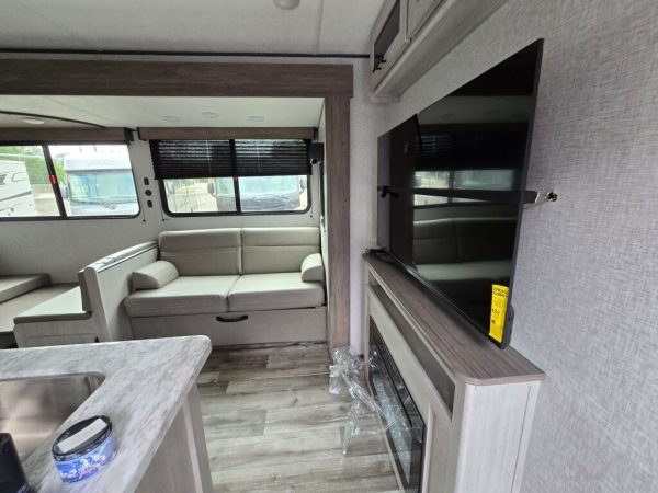2026 CrossRoads Zinger ZR390DB - Image 5