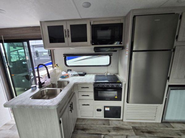2026 CrossRoads Zinger ZR390DB - Image 7