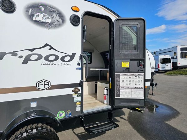 2026 Forest River R-Pod RP-171 - Image 8